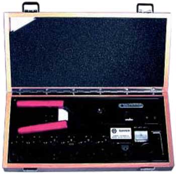 Ящик для удлинённого обжимного инструмента для гибких кабелей